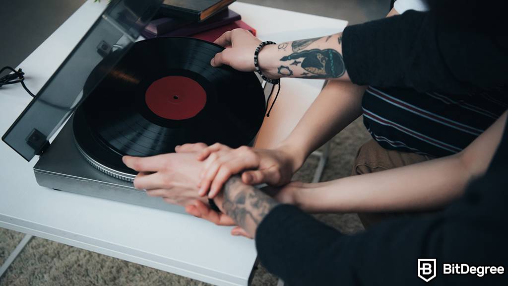 You are currently viewing Blond:ish Launches NFT Project with Physical Vinyl Records